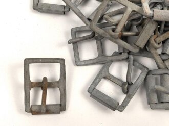 Metallbeschlag aus Wehrmachtsbeständen. Eisen, 24 x...