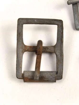 Metallbeschlag aus Wehrmachtsbeständen. Eisen, 24 x...