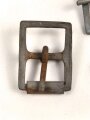 Metallbeschlag aus Wehrmachtsbeständen. Eisen, 24 x 32mm, sie erhalten ein ( 1 ) Stück