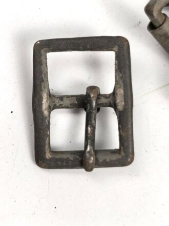 Metallbeschlag aus Wehrmachtsbeständen. Eisen, 24 x...