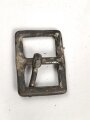 Metallbeschlag aus Wehrmachtsbeständen. Eisen, 24 x 32mm, angerostet, sie erhalten ein ( 1 ) Stück