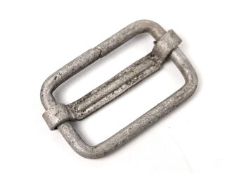 Gürtelschieber aus Leichtmetall, so an den Luftwaffe Tropenhosen mit Beintasche zu sehen. Höhe 44mm