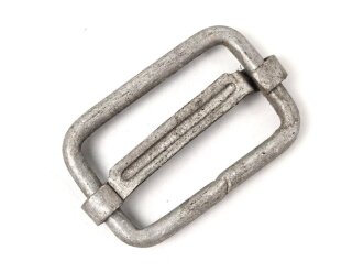 Gürtelschieber aus Leichtmetall, so an den Luftwaffe Tropenhosen mit Beintasche zu sehen. Höhe 44mm