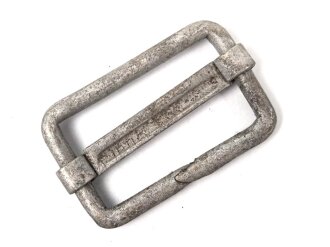 Gürtelschieber aus Leichtmetall, so an den Luftwaffe Tropenhosen mit Beintasche zu sehen. Höhe 43mm
