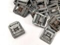 Metallbeschlag aus Wehrmachtsbeständen. Eisen, 27 x 32mm,  sie erhalten ein ( 1 ) Stück