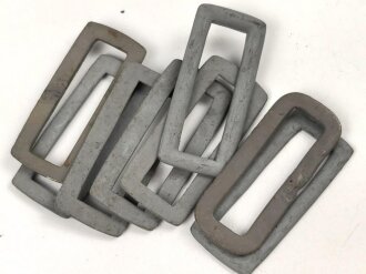 Metallbeschlag aus Wehrmachtsbeständen. Eisen, 17 x 38mm,  sie erhalten ein ( 1 ) Stück