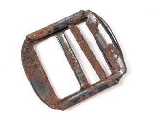 Metallbeschlag aus Wehrmachtsbeständen.26 x 31mm