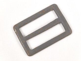 Schieber für Trageriemen der Wehrmacht. Eisen lackiert, 27 x 38mm