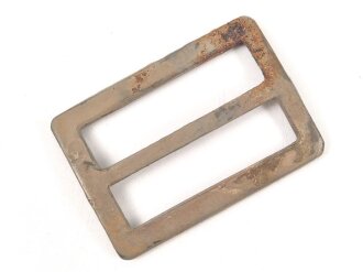 Schieber für Trageriemen der Wehrmacht. Eisen lackiert, 27 x 38mm
