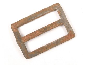 Schieber für Trageriemen der Wehrmacht. Eisen lackiert, 27 x 38mm