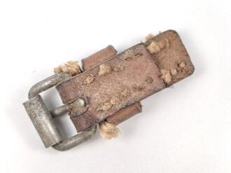 Abgetrenntes Ersatzteil Wehrmacht, Breite des Leichtmetallbeschlages 18mm. Sie erhalten ein ( 1 ) Stück