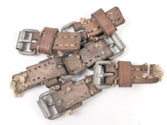 Abgetrenntes Ersatzteil Wehrmacht, Breite des Leichtmetallbeschlages 18mm. Sie erhalten ein ( 1 ) Stück