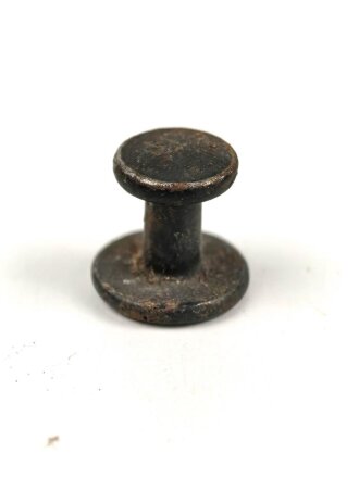Eiserner Beschlag Wehrmacht, 9 und 13mm Durchmesser