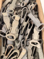 Eiserner Haken für die Feldflasche der Wehrmacht, sie erhalten ein ( 1 ) original lackiertes Stück
