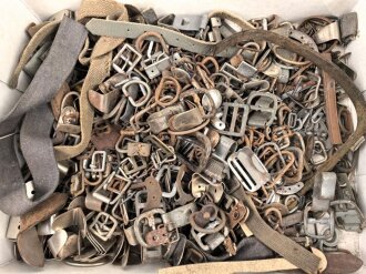 5 kg Metallbeschläge aller Art, meist Wehrmacht,...