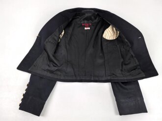 Kriegsmarine, dunkelblaue Paradejacke für einen Maschinenobergefreiten. Kammerstück von 1936, die Effekten original vernäht. Guter Zustand