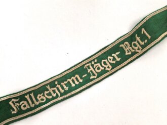 Luftwaffe,  Ärmelband "Fallschirm-Jäger Rgt. 1" für Unteroffiziere. Getragenes Stück in gutem Zustand, Länge 47cm