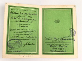 DLRG Grundschein einer Frau aus Berlin, dieser datiert 1941, mit Zeugnissen und Anschreiben