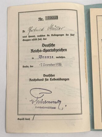 Deutsches ReichsSportabzeichen DRL für Frauen,  Urkundenheft einer Turnerin aus Überlingen, datiert 1936