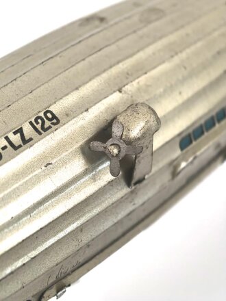 Luftschiff / Zeppelin " LZ 129 Hindenburg" als Kinderspielzeug aus Blech der Firma " Tippco"  Länge 29cm, Original Bemalt, die Luftschraube aus Zelluloid, Funktioniert einwandfrei. Ungereinigtes Stück