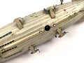 Luftschiff / Zeppelin " LZ 129 Hindenburg" als Kinderspielzeug aus Blech der Firma " Tippco"  Länge 29cm, Original Bemalt, die Luftschraube aus Zelluloid, Funktioniert einwandfrei. Ungereinigtes Stück