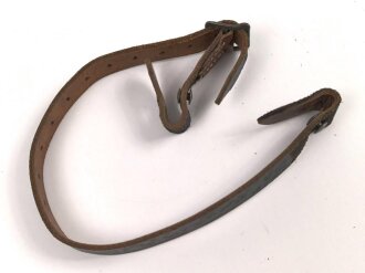 Stahlhelm Kinnriemen Wehrmacht. Leicht gebrauchtes Stück in gutem Zustand, nicht gestempelt