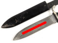 Fahrtenmesser für Angehörige der Hitler Jugend.  Getragenes Stück mit Devise, Doppelhersteller Tiger Solingen . Griffraute wackelt leicht, Scheide Originallack