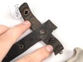 Fahrtenmesser für Angehörige der Hitler Jugend.  Getragenes Stück mit Devise, Doppelhersteller Tiger Solingen . Griffraute wackelt leicht, Scheide Originallack