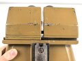 Flakfernrohr DF 10 x 80 Wehrmacht. Hersteller dkl. Klare Durchsicht, gängig, neuzeitlich überlackiertes Stück, zusätzliche Bohrungen angebracht