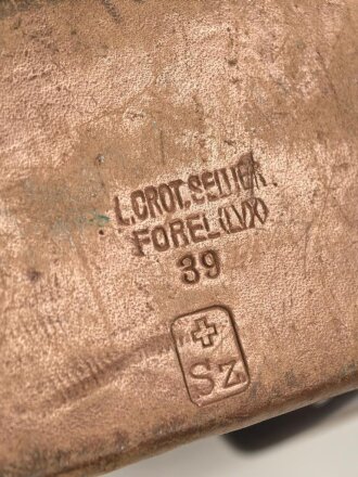 Schweiz, lederner Behälter zum Armee Fernglas. Datiert 1939, gebraucht