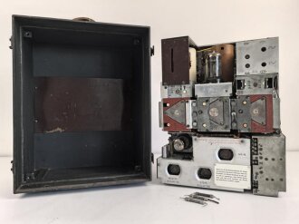 15 Watt Sender Empfänger b datiert 1944. Originallack, ungereinigtes Stück, Funktion nicht geprüft