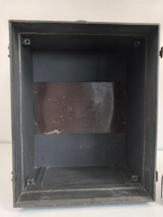 15 Watt Sender Empfänger b datiert 1944. Originallack, ungereinigtes Stück, Funktion nicht geprüft