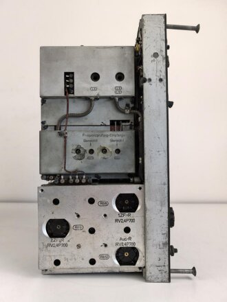 15 Watt Sender Empfänger b datiert 1944. Originallack, ungereinigtes Stück, Funktion nicht geprüft
