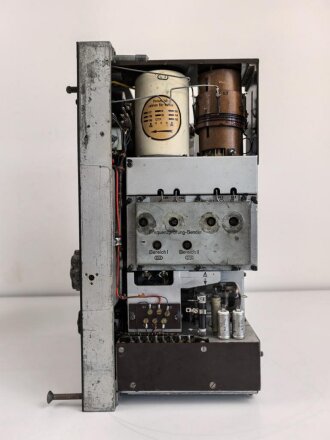 15 Watt Sender Empfänger b datiert 1944. Originallack, ungereinigtes Stück, Funktion nicht geprüft