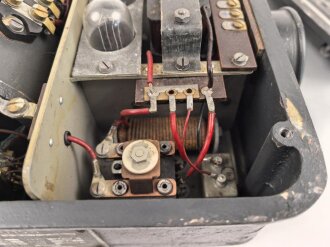 Umformer U 15a datiert 1943. Der Deckel alt überlackiert, sonst gut. Funktion nicht geprüft, selten