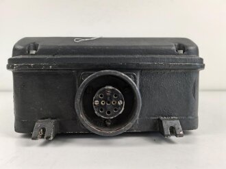 Umformer U 15a datiert 1943. Der Deckel alt überlackiert, sonst gut. Funktion nicht geprüft, selten