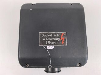 Umformer U 15a datiert 1943. Der Deckel alt überlackiert, sonst gut. Funktion nicht geprüft, selten