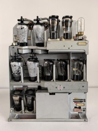 Telefunken 15 Watt Sender - Empfänger SE 469 A. Originallack, um 1939, Funktion nicht geprüft