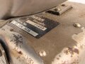 Bundeswehr, Handleuchte " Eisemann" mit Zubehör im Transportkasten. Funktion nicht geprüft, ungereinigt