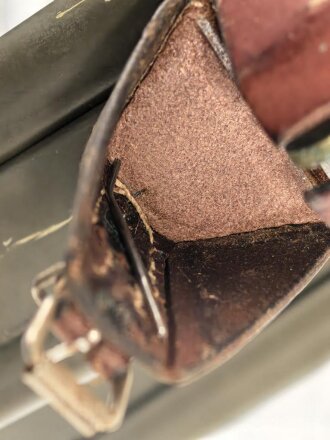 Gestell für optisches Gerät. Markiert " AST 1" Nicht ausgezogene Gesamthöhe 96cm, Zapfendurchmesser 17mm