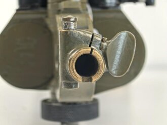 Scherenfernrohr 14 Z, Hergestellt von Carl Zeiss Jena. Gute Optik, Verstellringe gängig, deutliche Strichplatte. Neuzeitlich überlackiert