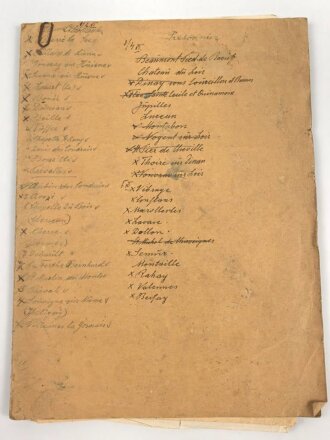 Ordner voller Dokument und Papiere eines Angehörigen...