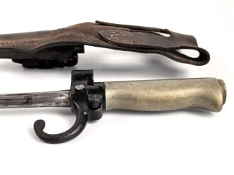 Frankreich, Epee Seitengewehr Modell 1886 Lebel, in Koppelschuh