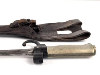 Frankreich, Epee Seitengewehr Modell 1886 Lebel, in Koppelschuh