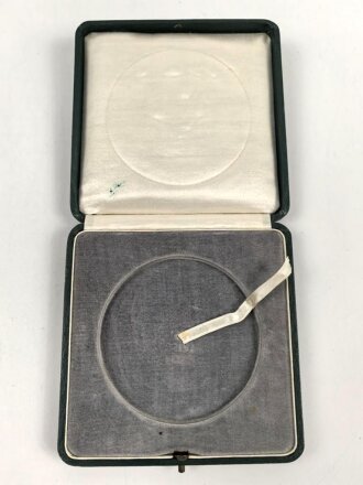 III.Reich, Medaille für langjährige Mitarbeit im Dienste der Pfälzischen Wirtschaft, Zink versilbert, Durchmesser 79 mm, im Etui