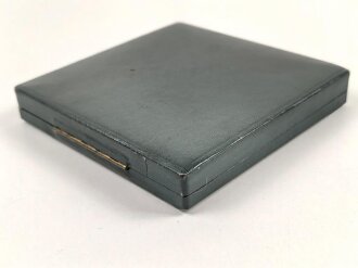 III.Reich, Medaille für langjährige Mitarbeit im Dienste der Pfälzischen Wirtschaft, Zink versilbert, Durchmesser 79 mm, im Etui