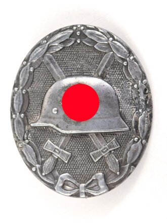 Verwundetenabzeichen silber, Hersteller 30, gereinigtes...