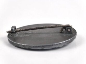 Verwundetenabzeichen silber, Hersteller 30, gereinigtes Stück