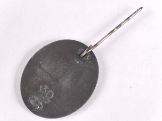 Verwundetenabzeichen silber, Hersteller 30, gereinigtes Stück