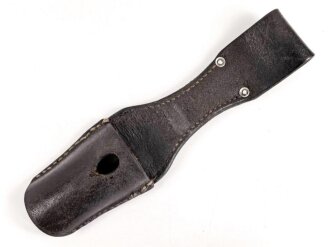 Koppelschuh zum Seitengewehr M84/98 für k98 der Wehrmacht. getragenes , dunkelbraunes Stück, datiert 1939